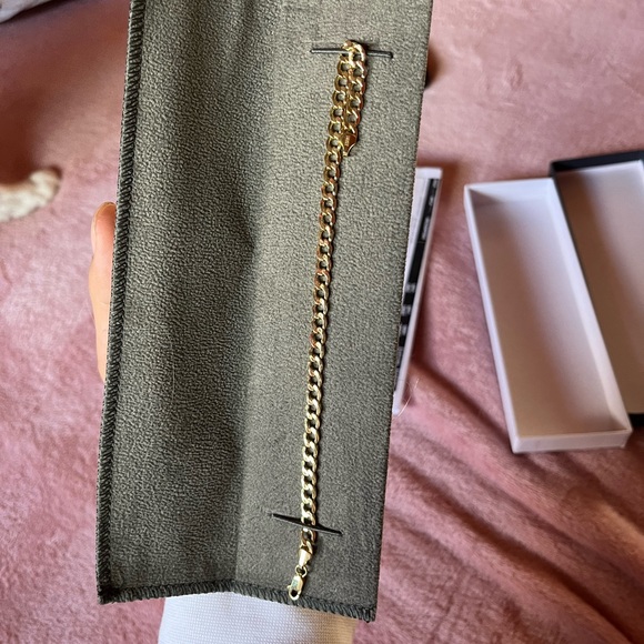 Jordan Blue Jewelers Men's 10K Gold 5.3mm 8.5" Curb Chain Bracelet - Picture 6 of 7